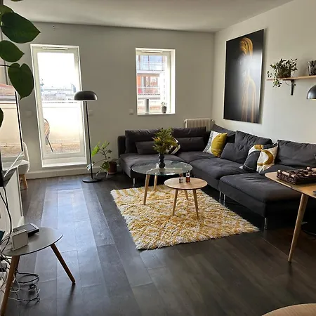 Tour Eiffel Apartment